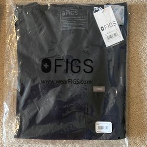 FIGS Catarina One pocket scrub top